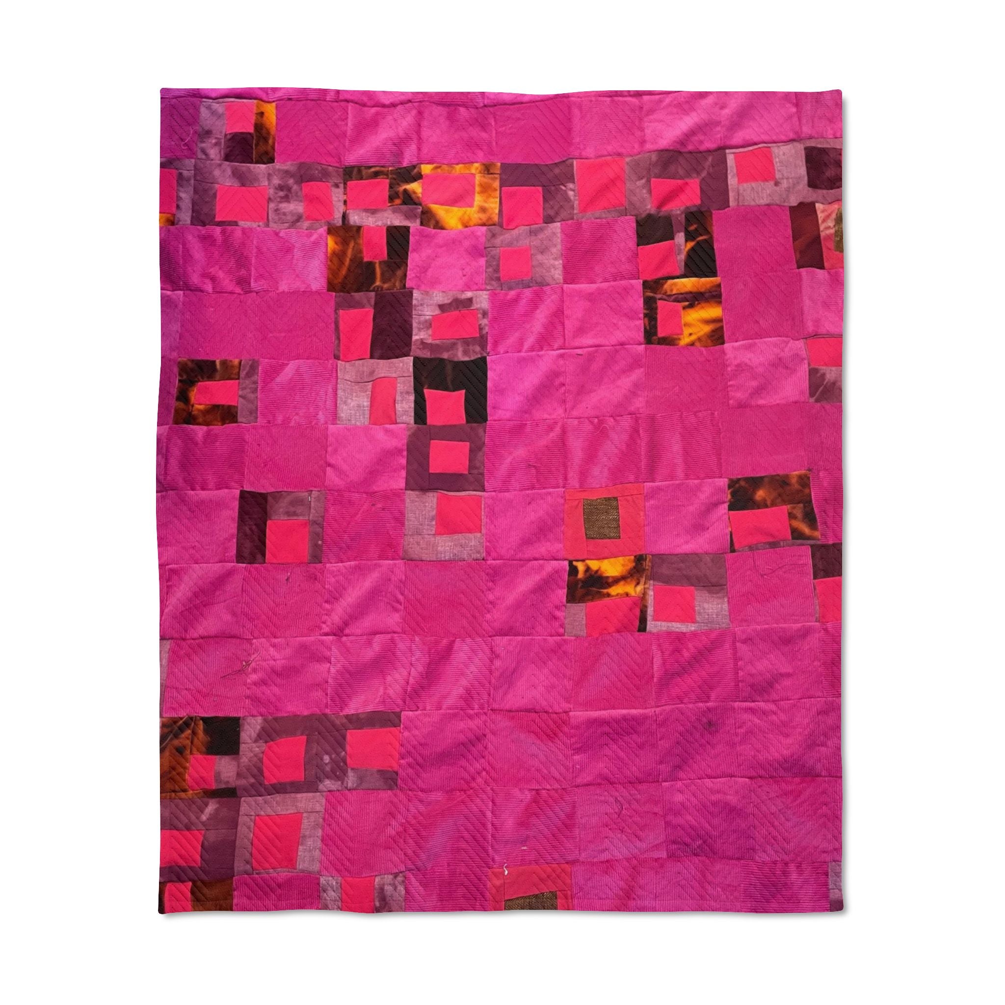 "Lela" Patchwork Pink Quilted Throw Blanket — Cozy Geometric Quilt for Living Room & Bedroom