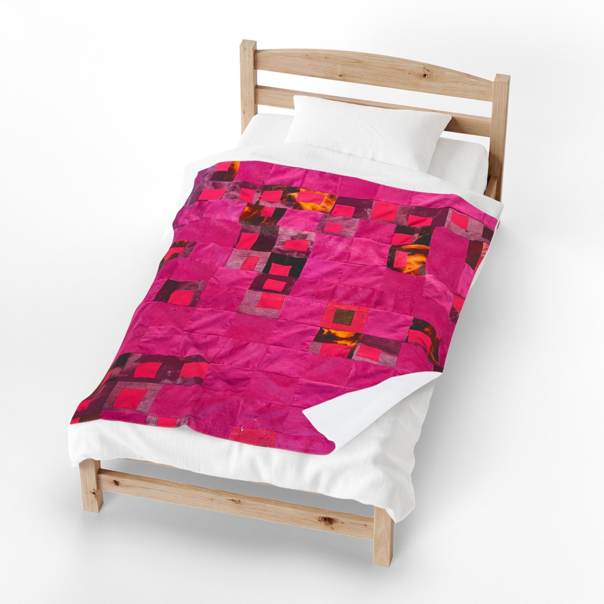 "Lela" Pink Patchwork Velveteen Plush Blanket – Soft Cozy Throw for Living Room, Bedroom & Gifts